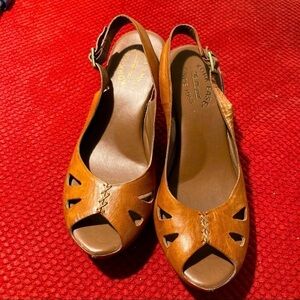 KORK-EASE Sz 9 Peep Toe Sling Back Wrapped  Distressed Leather Platform Wedges